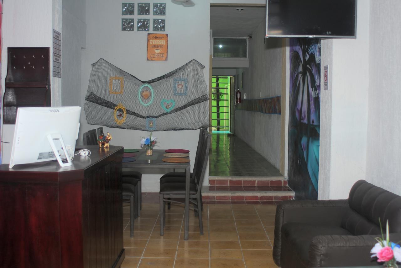 Hostel Aabilo'Ob Progreso  Bagian luar foto